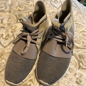 Adidas tubular shoes